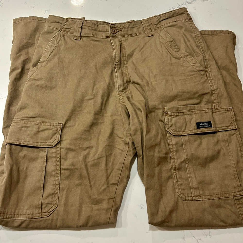 Wrangler Authentics Tan Cargo Pants - Men’s Size 32x34